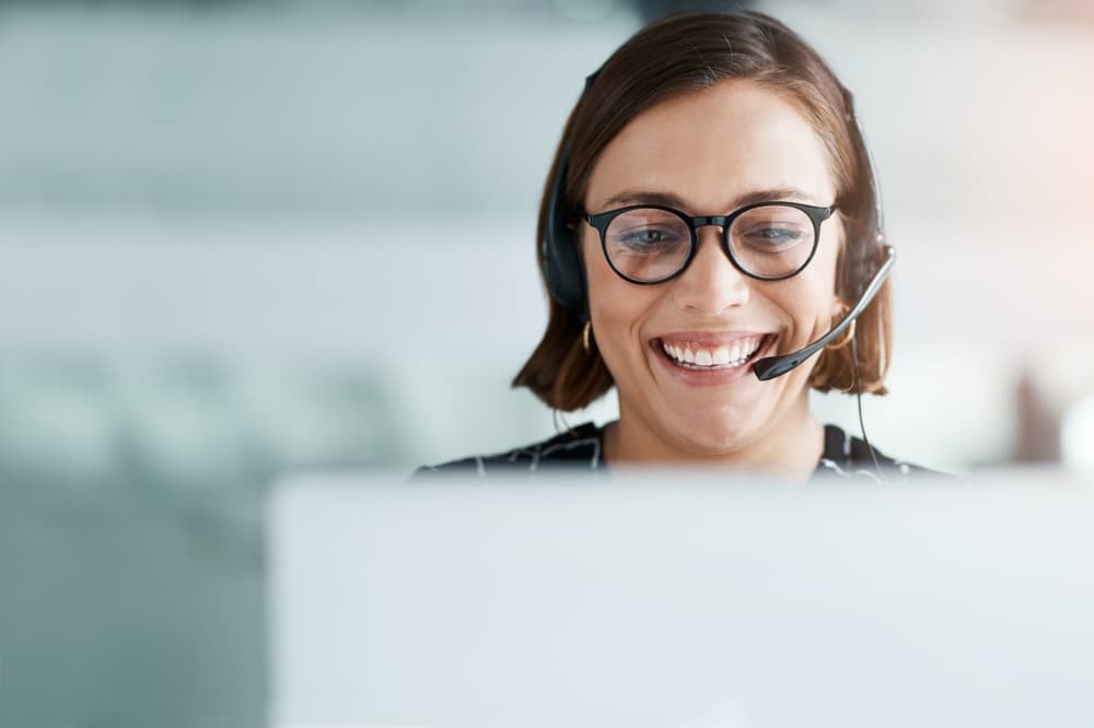 BailLink support specialist on a call